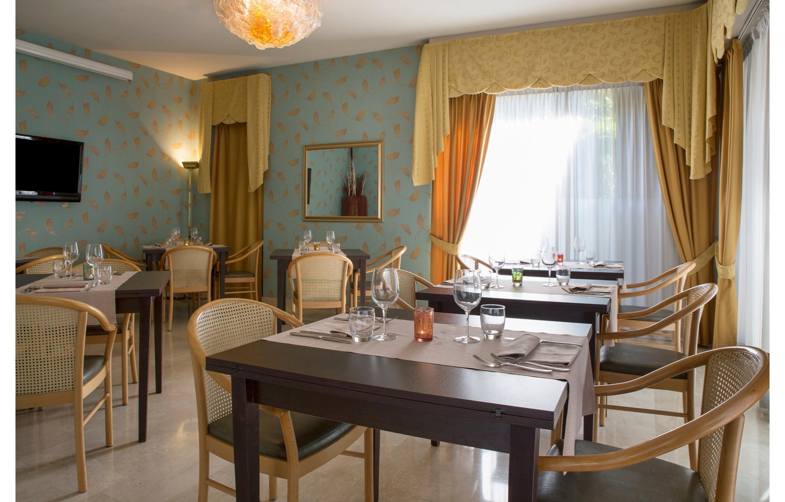 Hotel Nasco Milán Restaurante foto